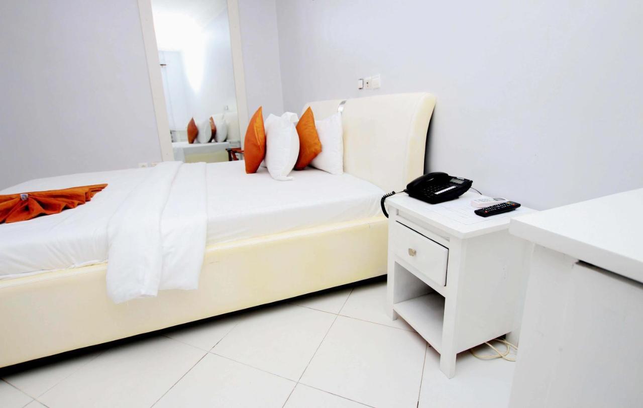 קוטונו Hotel Galilee מראה חיצוני תמונה